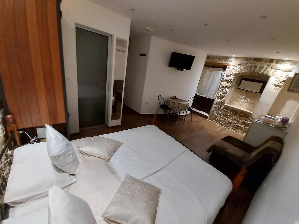 New Rustic Apartments Tonko Split Croatie